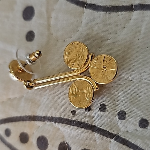 JS Collection Pearl/Goldtone Earrings - Picture 3 of 3